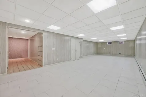 10 Cori Lane Bohemia NY 11716