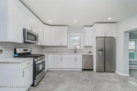 13 Laforge Avenue Staten Island NY 10302