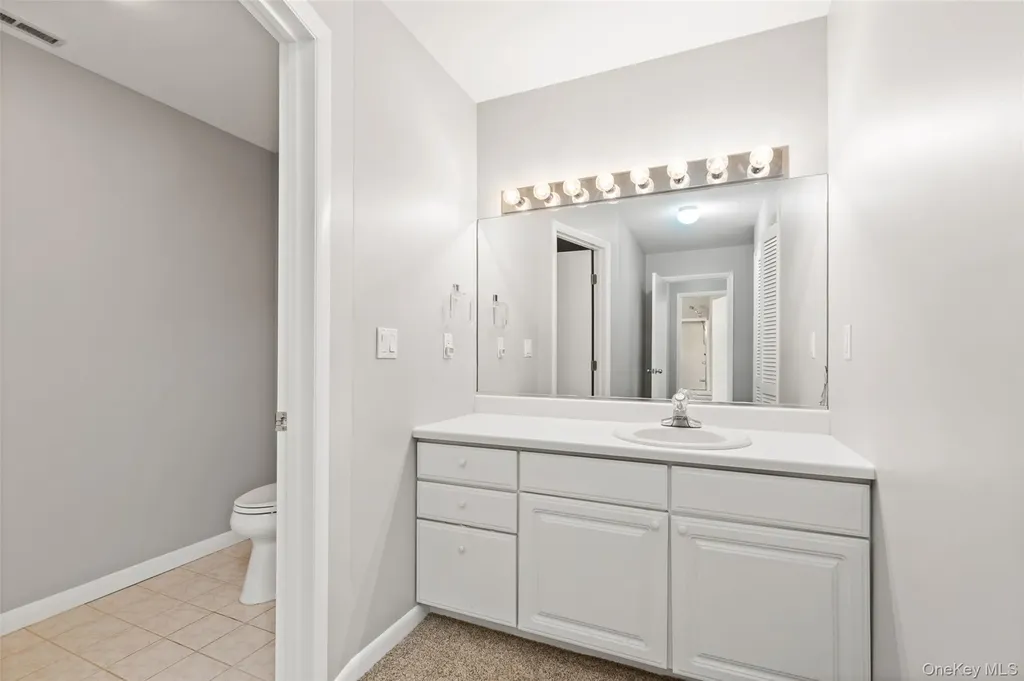 227 Panorama Court Poughkeepsie NY 12603