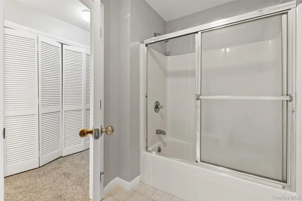 227 Panorama Court Poughkeepsie NY 12603