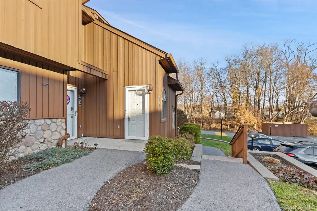 227 Panorama Court Poughkeepsie NY 12603
