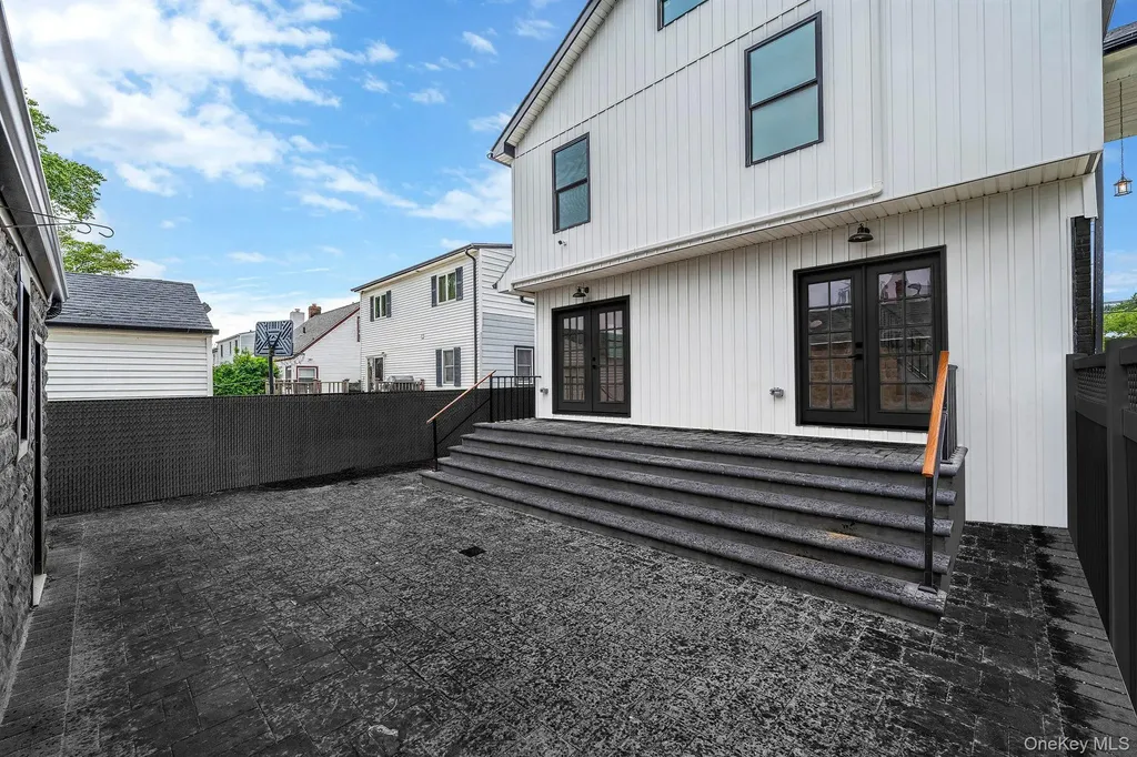 87 Sobro Avenue Valley Stream NY 11580