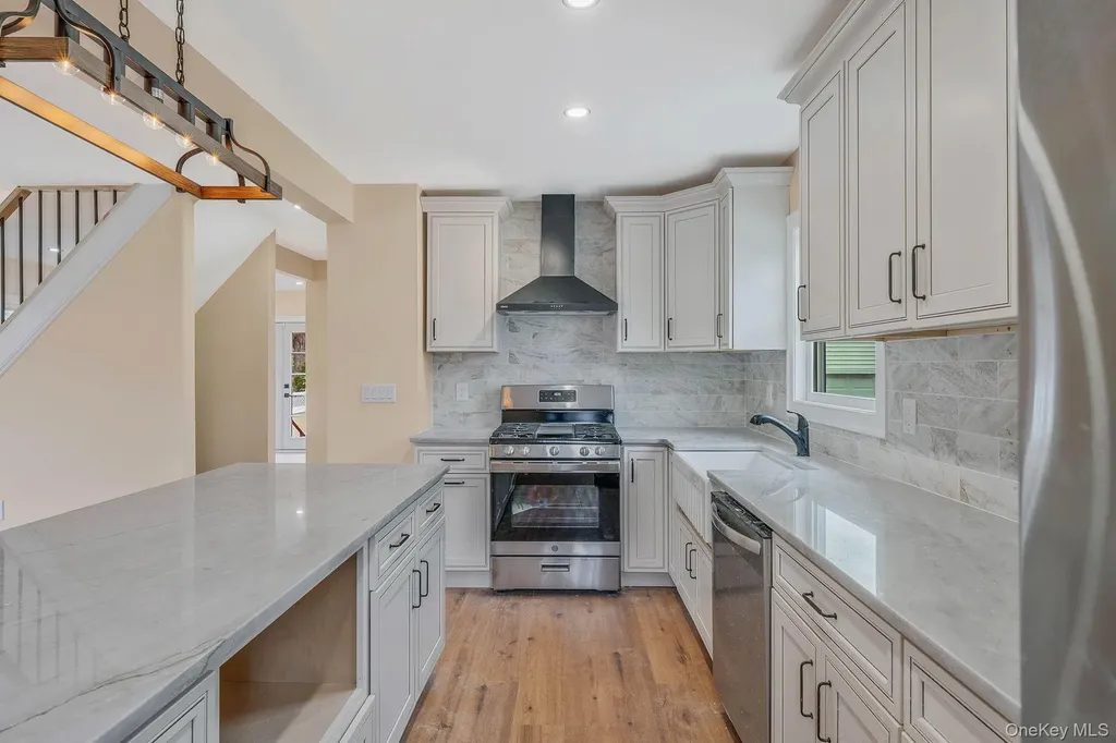 87 Sobro Avenue Valley Stream NY 11580