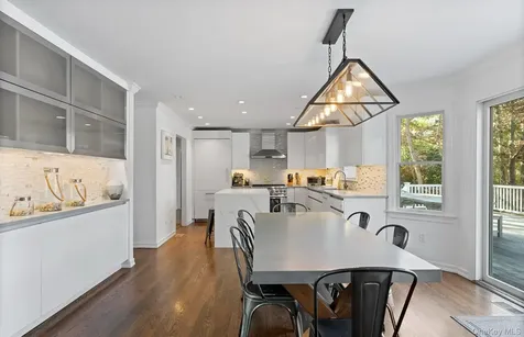 16 Georgica Woods Lane Wainscott NY 11975