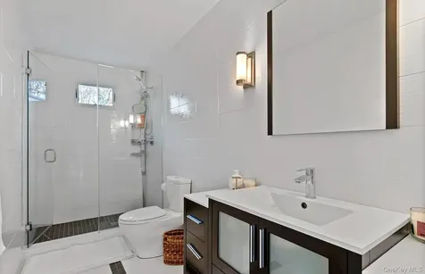 16 Georgica Woods Lane Wainscott NY 11975