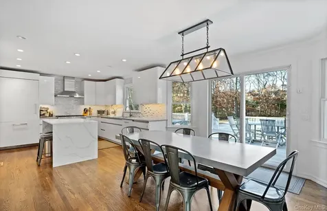 16 Georgica Woods Lane Wainscott NY 11975