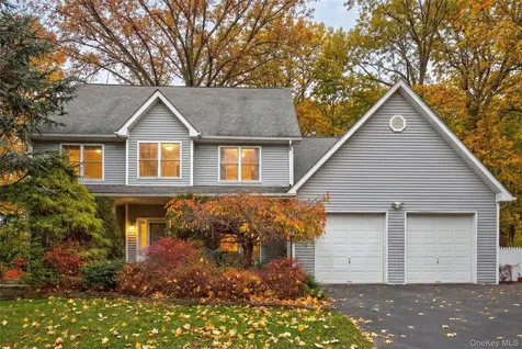 9 Exeter Circle Beacon NY 12508