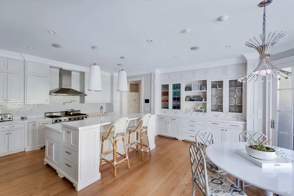 77 Jericho Road East Hampton NY 11937