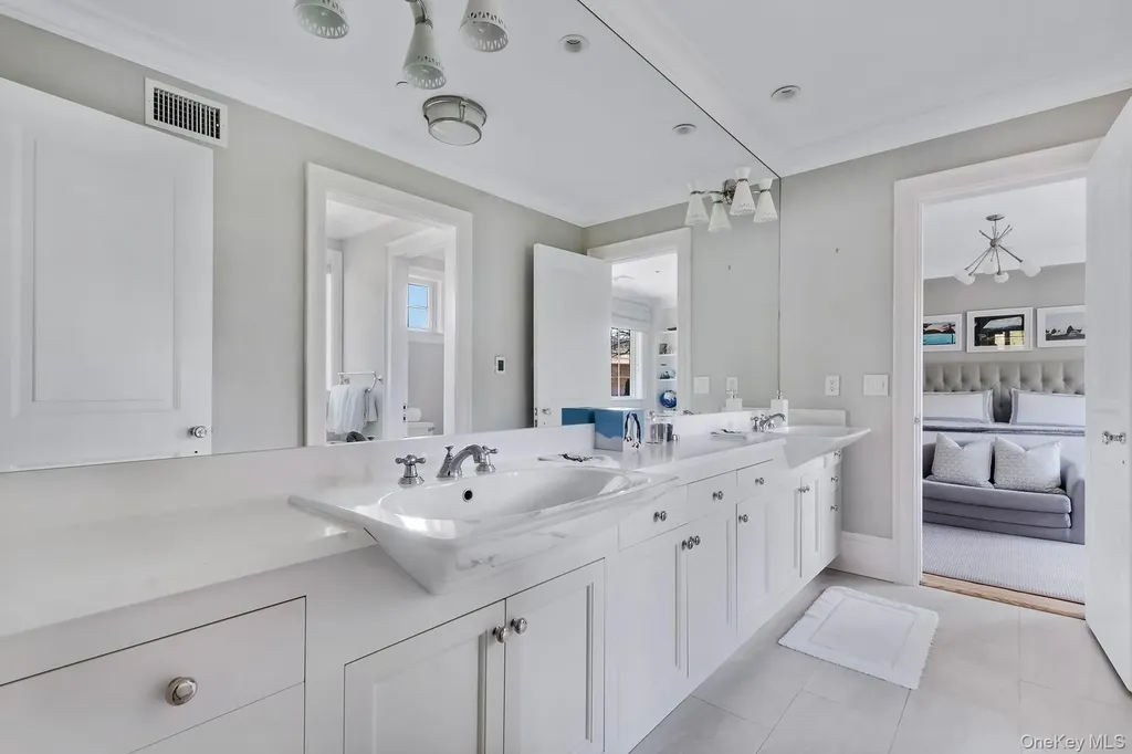 77 Jericho Road East Hampton NY 11937