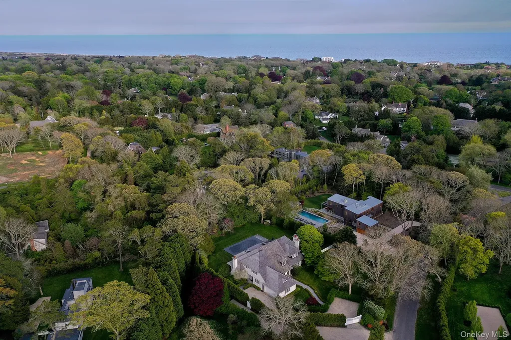 77 Jericho Road East Hampton NY 11937