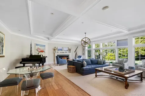 77 Jericho Road East Hampton NY 11937