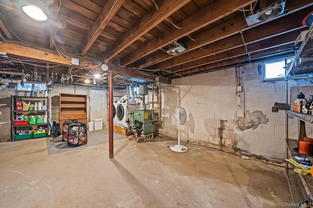 32 Rockledge Drive Shirley NY 11967
