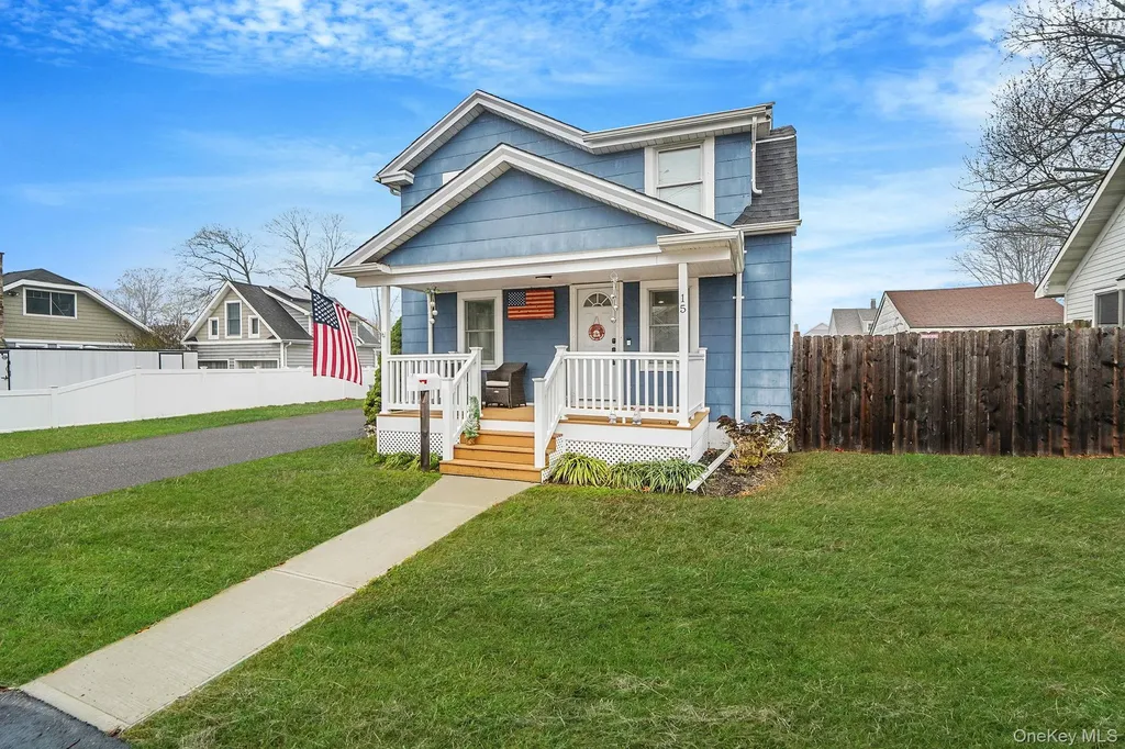 15 Cedar Grove Court Patchogue NY 11772