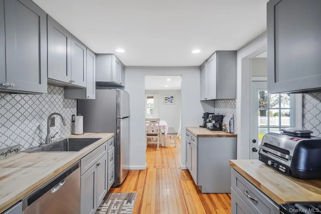 15 Cedar Grove Court Patchogue NY 11772