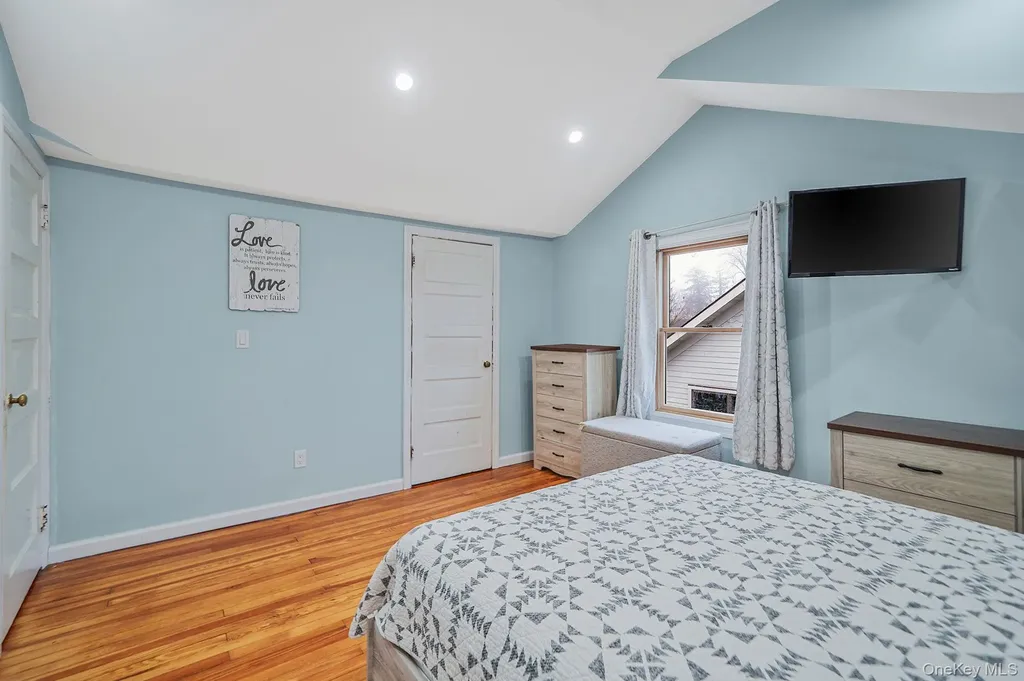 15 Cedar Grove Court Patchogue NY 11772