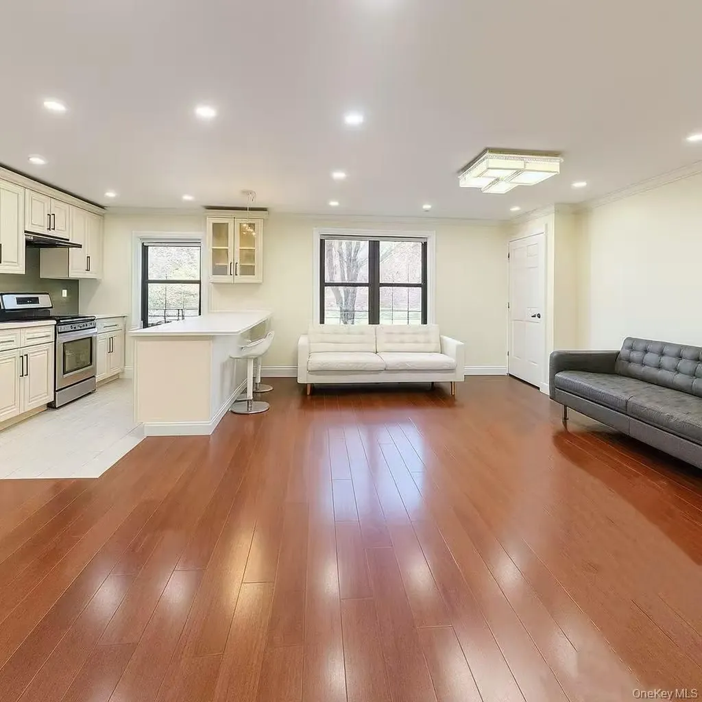 19636 67 Avenue Fresh Meadows NY 11365