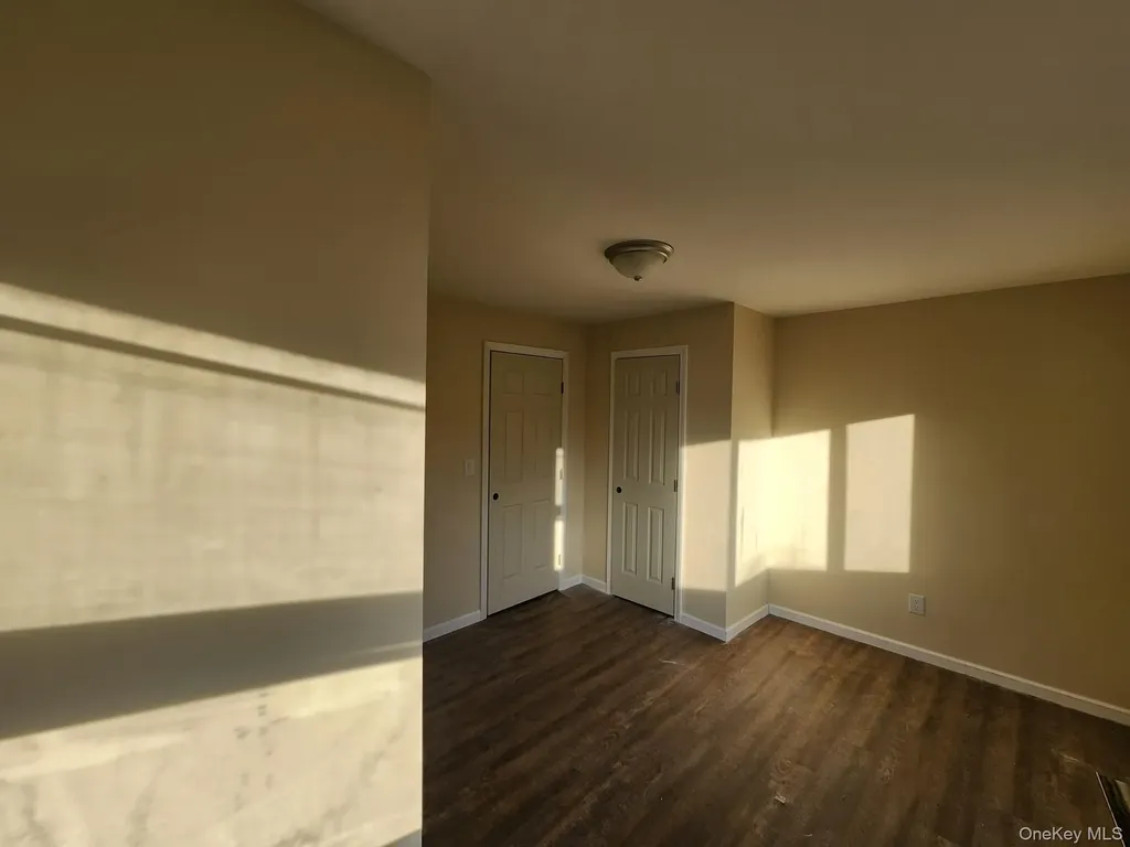 24 Poplar Place Bay Shore NY 11706
