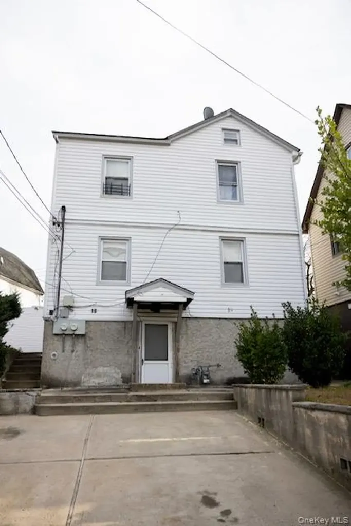 19 Frederick Avenue Elmont NY 11003