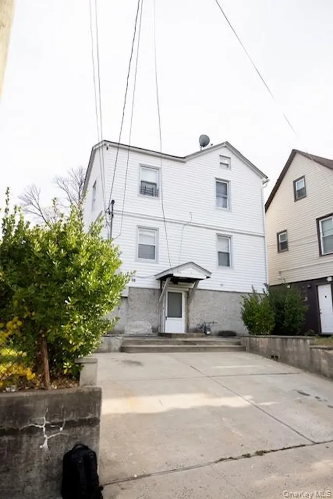 19 Frederick Avenue Elmont NY 11003