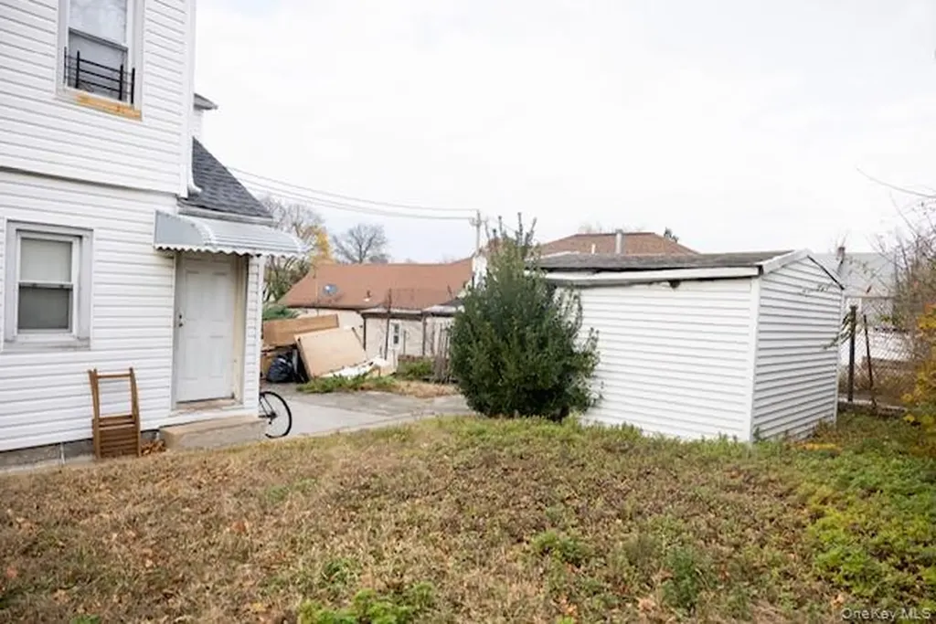 19 Frederick Avenue Elmont NY 11003