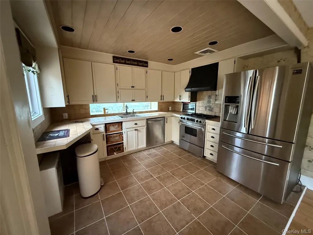 66 Rose Avenue Patchogue NY 11772