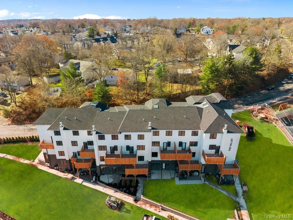 5 Valley Way Spring Valley NY 10977