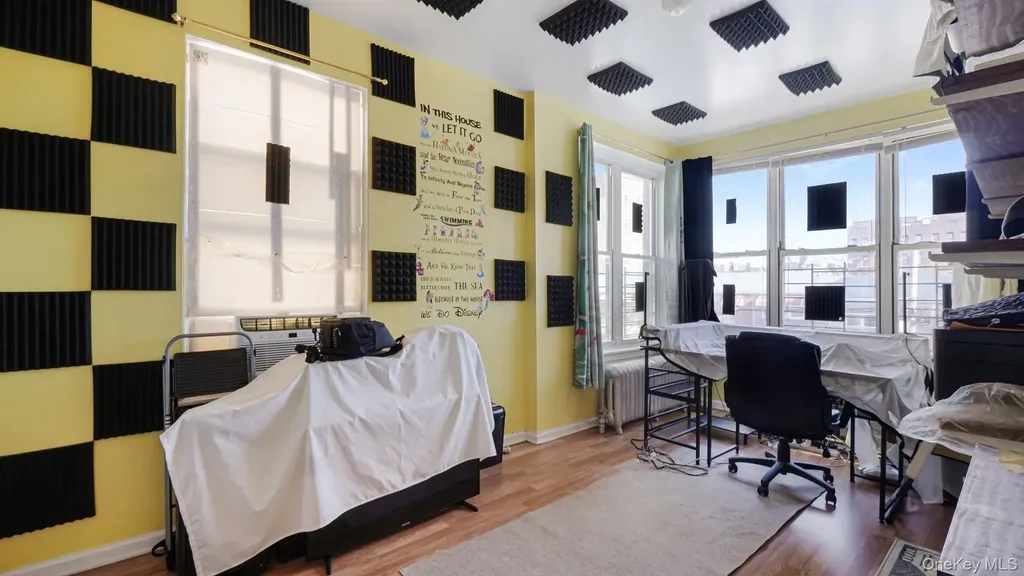1335 Commonwealth Avenue Bronx NY 10472