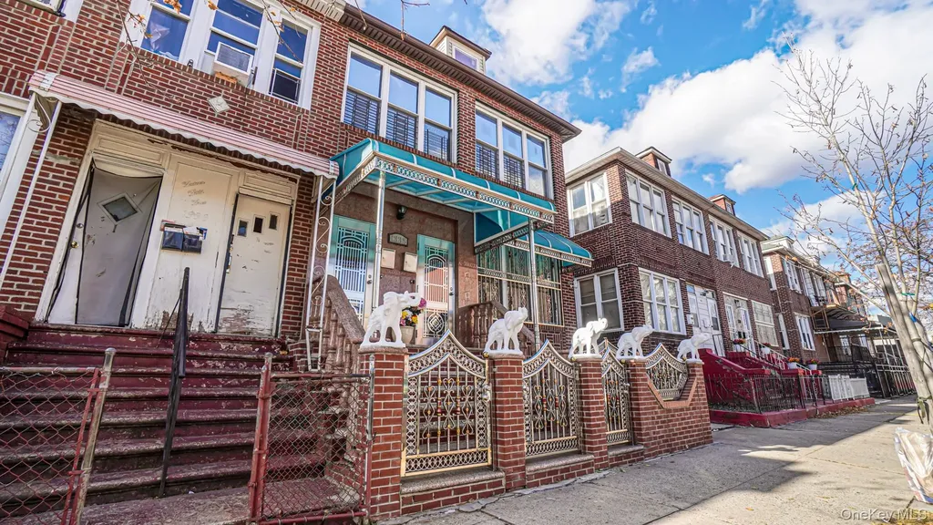 1335 Commonwealth Avenue Bronx NY 10472