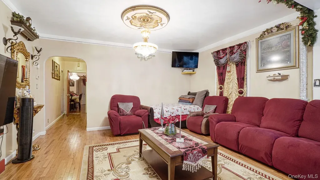 1335 Commonwealth Avenue Bronx NY 10472