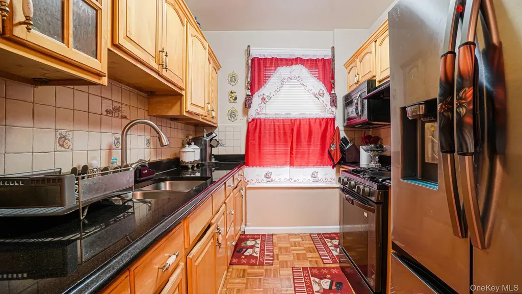 1335 Commonwealth Avenue Bronx NY 10472