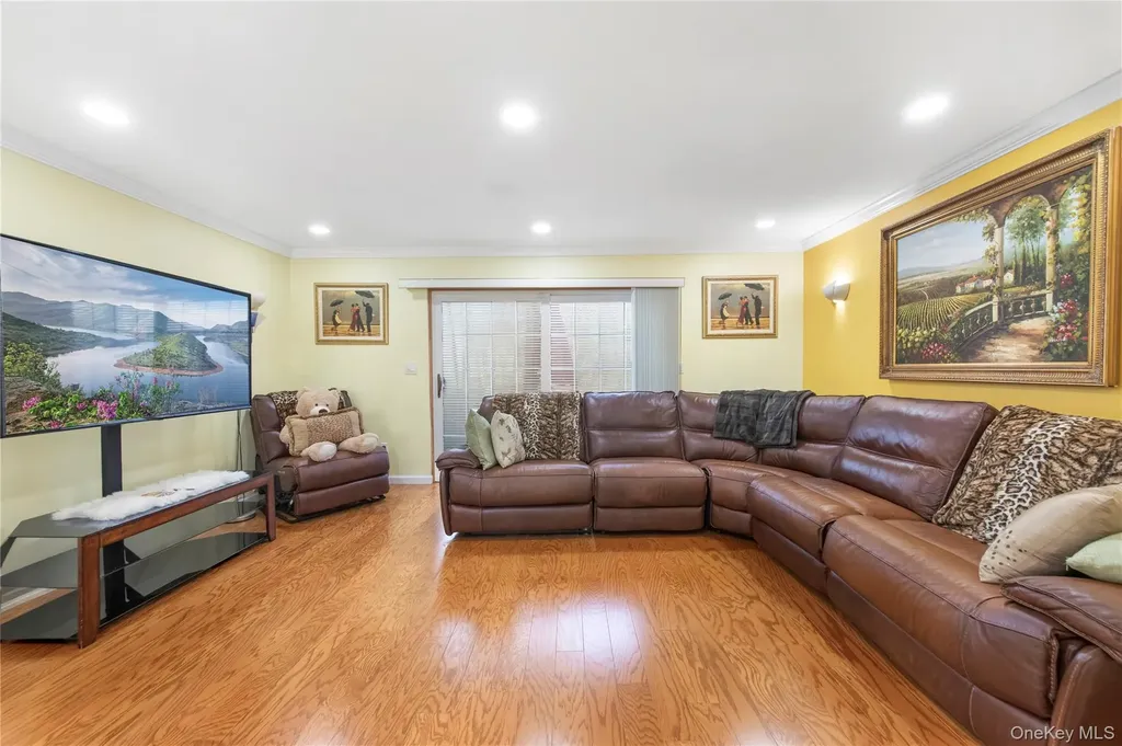 79 Creekside Circle Spring Valley NY 10977