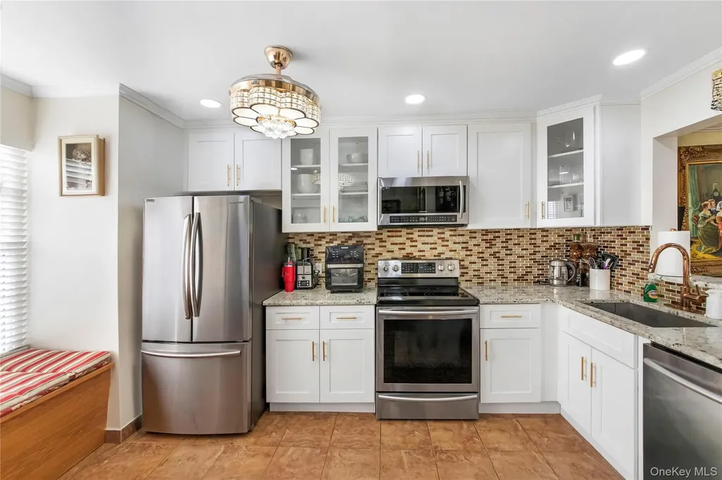 79 Creekside Circle Spring Valley NY 10977