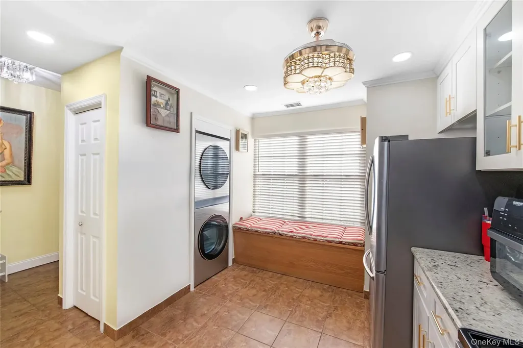 79 Creekside Circle Spring Valley NY 10977