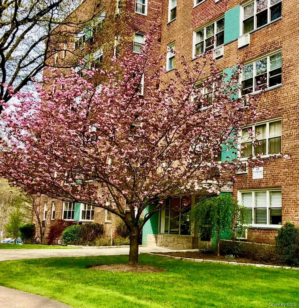 76 Dehaven Drive Yonkers NY 10703