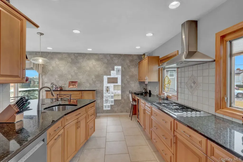 23 Biltmore Boulevard Massapequa NY 11758