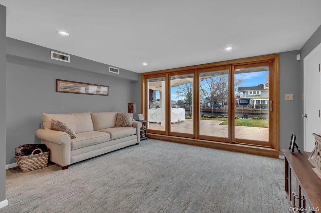 23 Biltmore Boulevard Massapequa NY 11758
