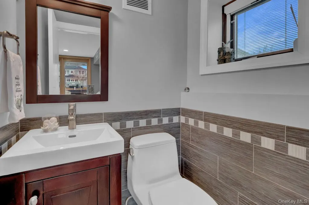 23 Biltmore Boulevard Massapequa NY 11758
