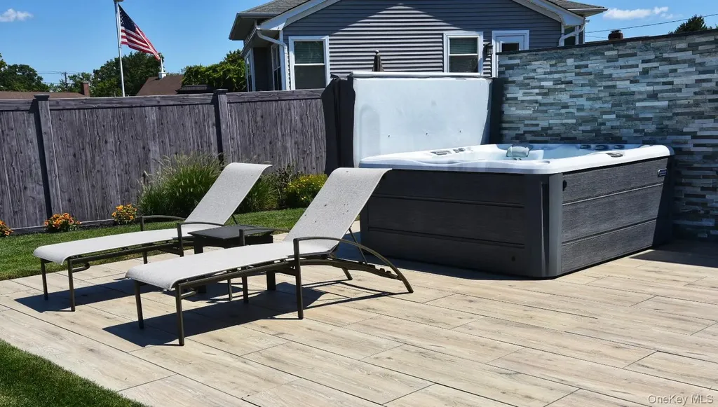 23 Biltmore Boulevard Massapequa NY 11758