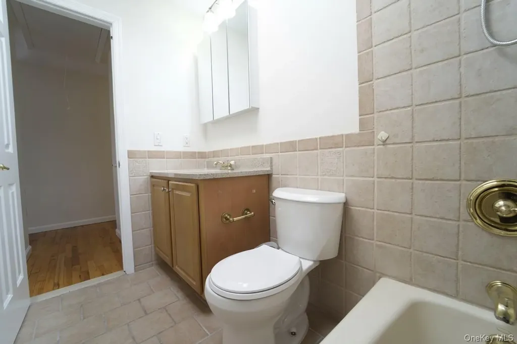 556 E Harrison Street Long Beach NY 11561