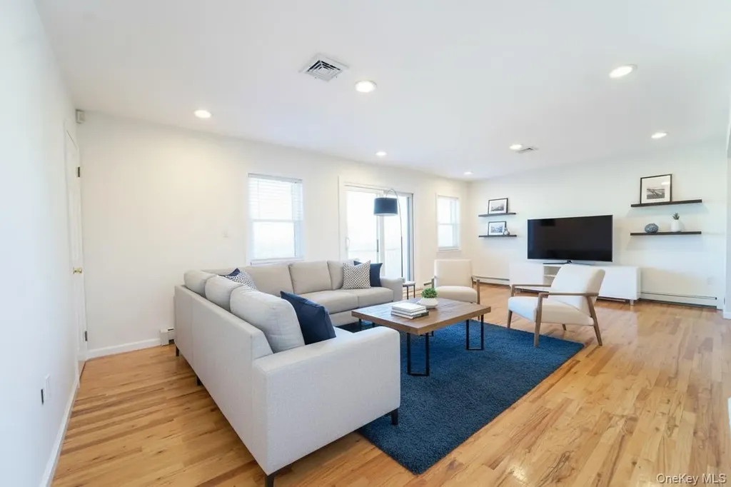 556 E Harrison Street Long Beach NY 11561