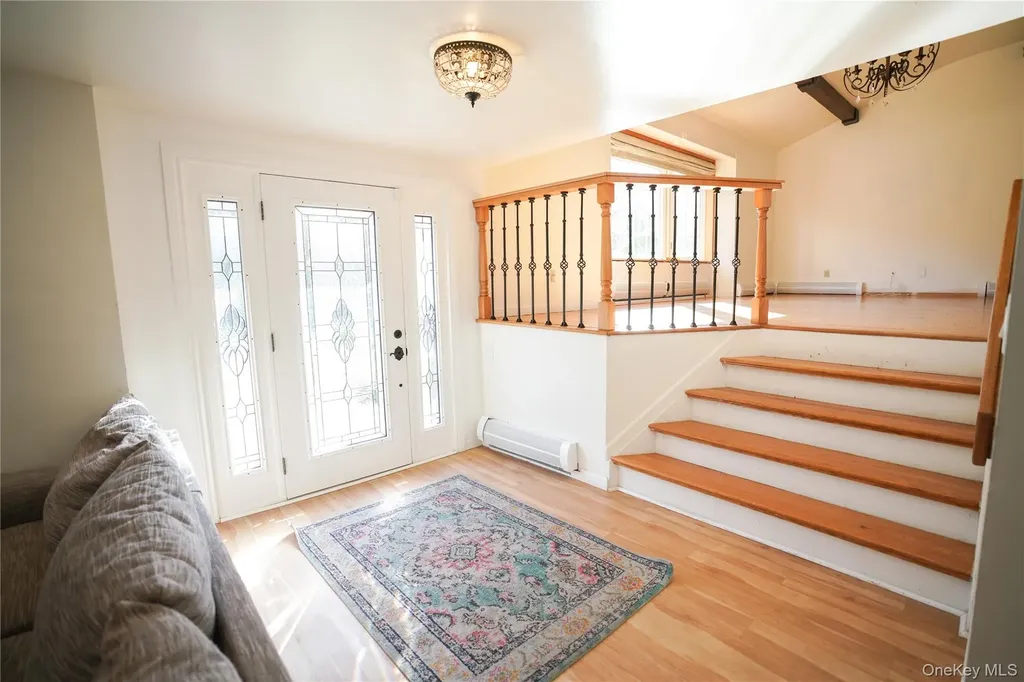 90 Rockland Drive Jericho NY 11753