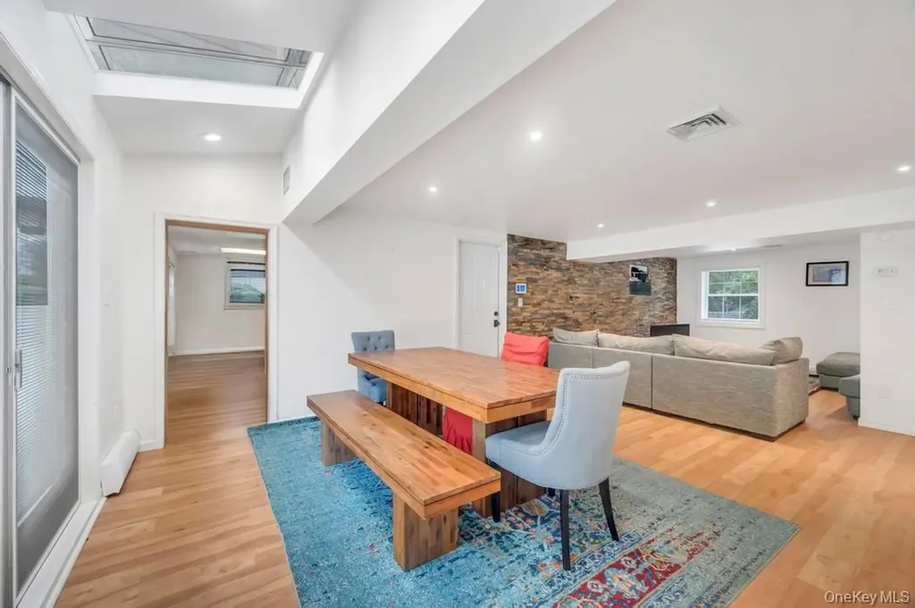 90 Rockland Drive Jericho NY 11753