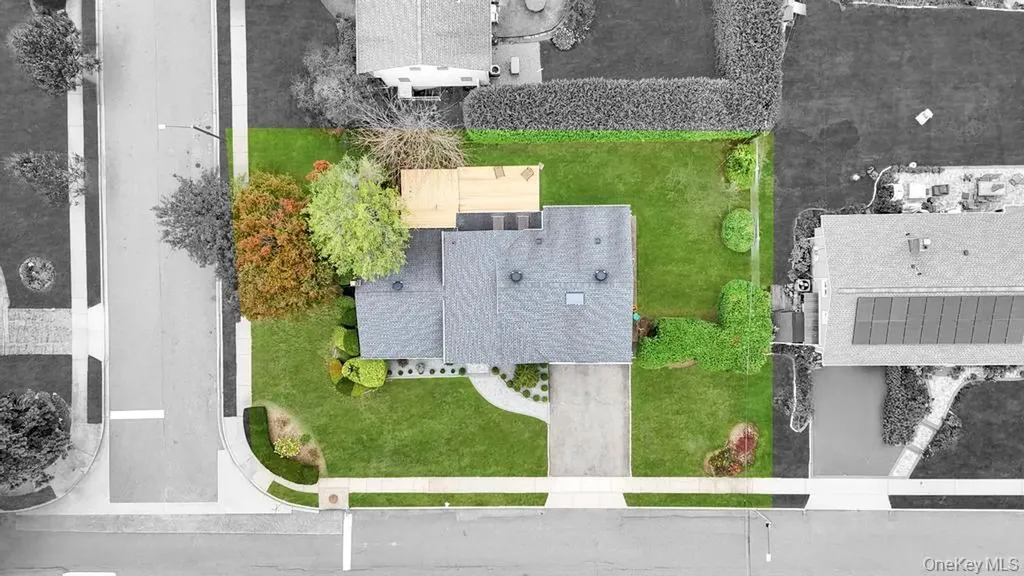 90 Rockland Drive Jericho NY 11753