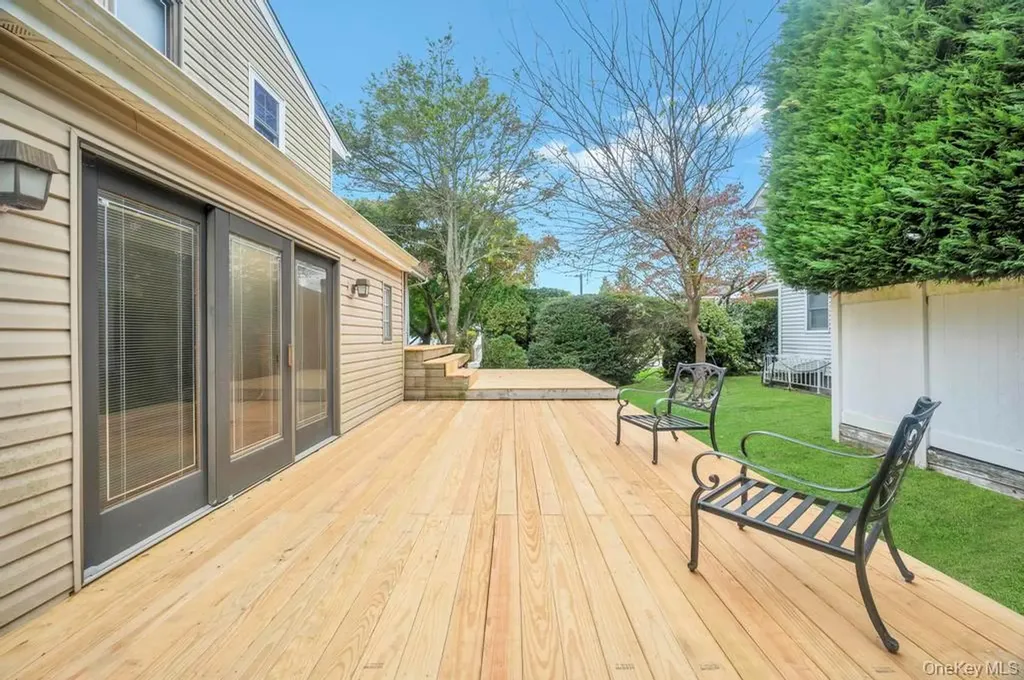90 Rockland Drive Jericho NY 11753
