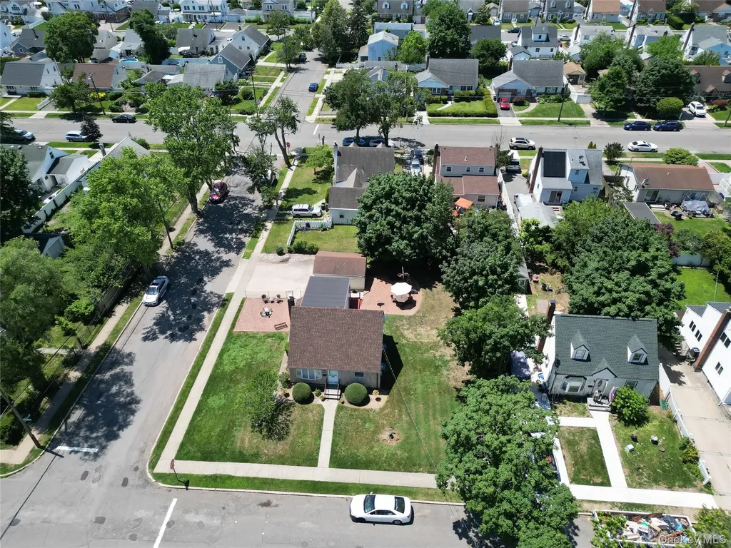 979 Merillon Avenue Westbury NY 11590