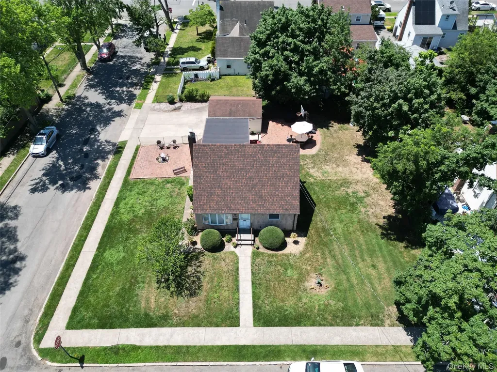 979 Merillon Avenue Westbury NY 11590