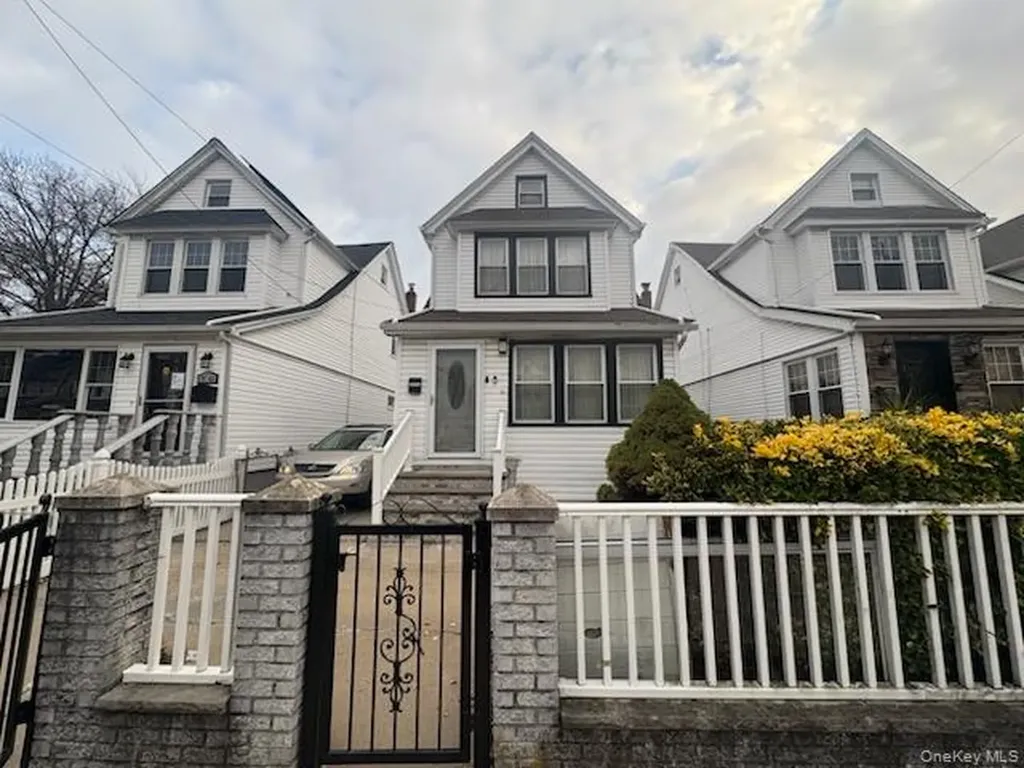 19144 113th Road Saint Albans NY 11412