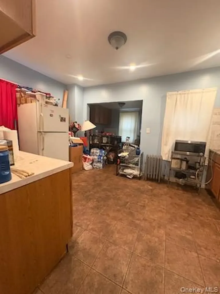 19144 113th Road Saint Albans NY 11412