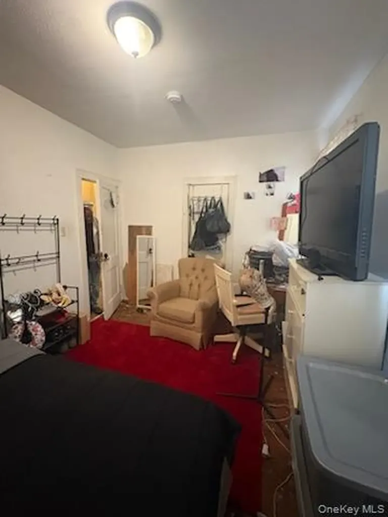 19144 113th Road Saint Albans NY 11412