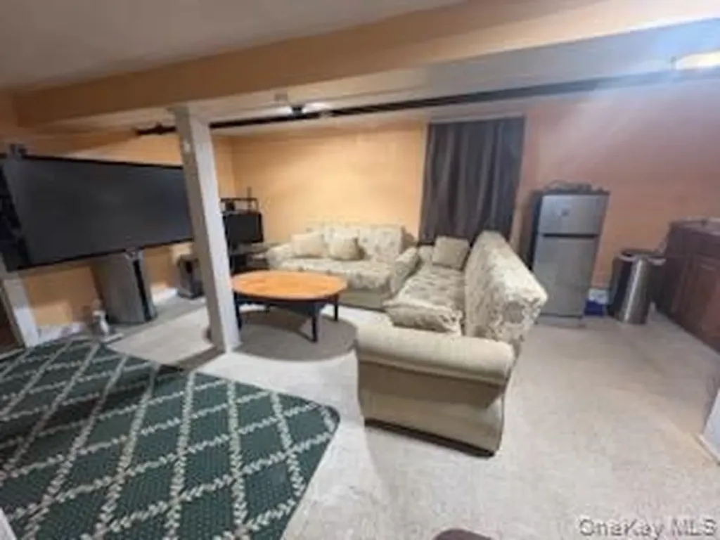 19144 113th Road Saint Albans NY 11412